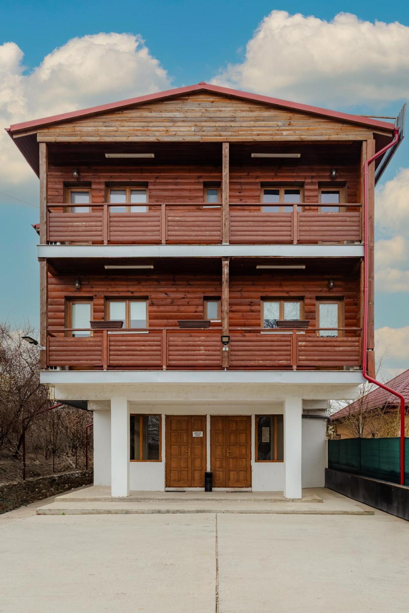 Business Transit To Therme & Bucharest Airport Saftica Exterior photo