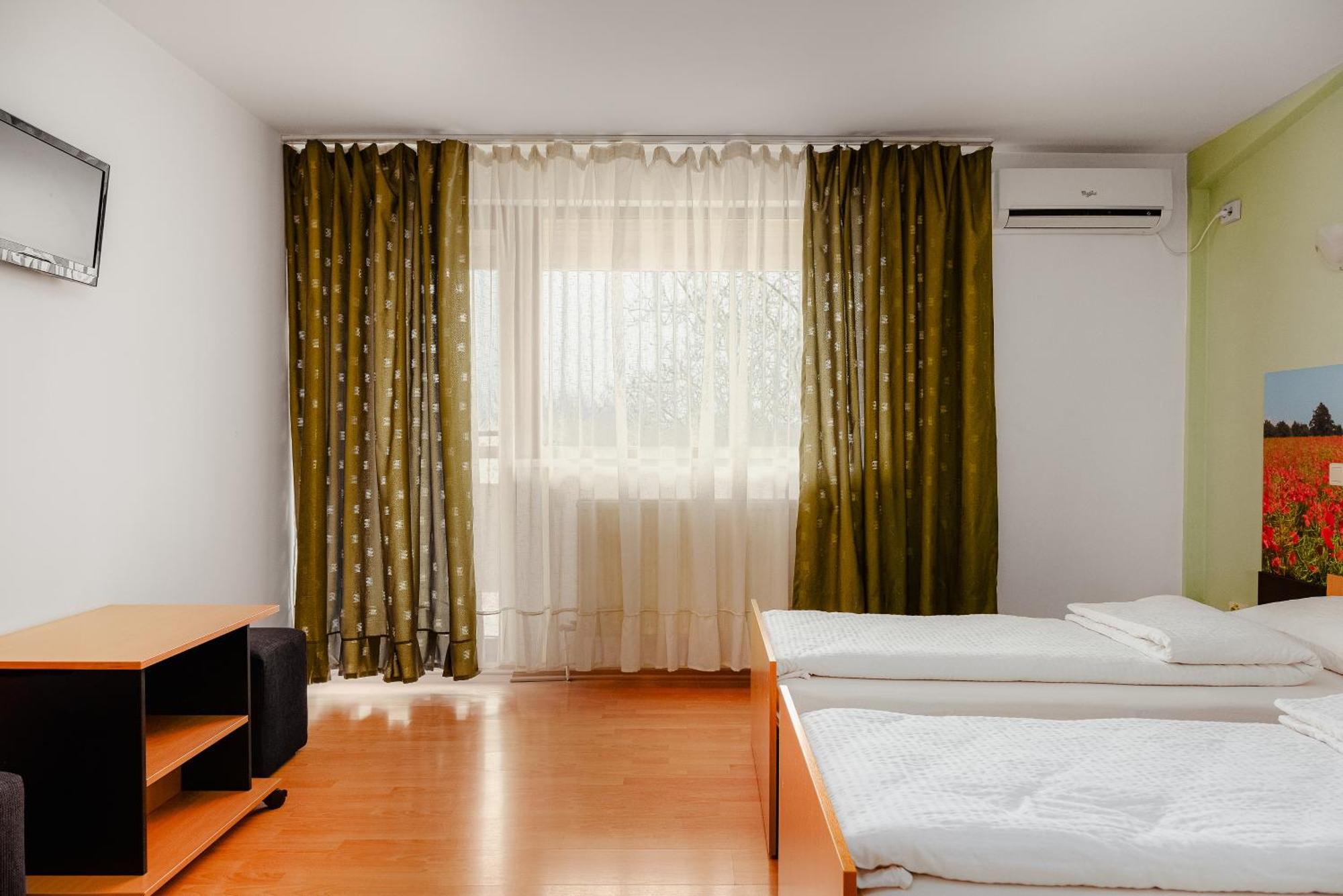 Business Transit To Therme & Bucharest Airport Saftica Exterior photo